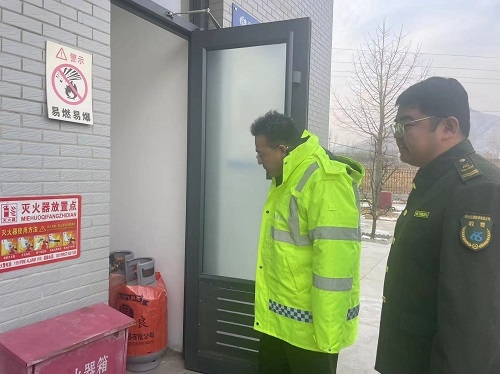 3燃气安全检查照片.jpg 3燃气安全检查照片.jpg