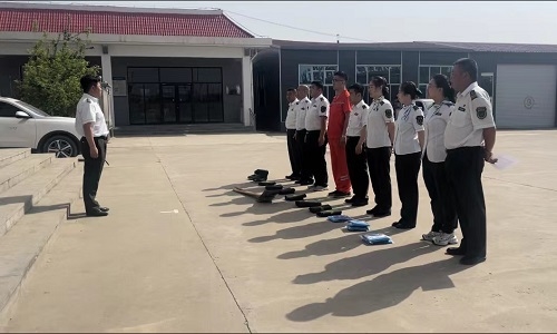 16白合收费站组织防汛抢险应急演练照片.jpg 16白合收费站组织防汛抢险应急演练照片.jpg
